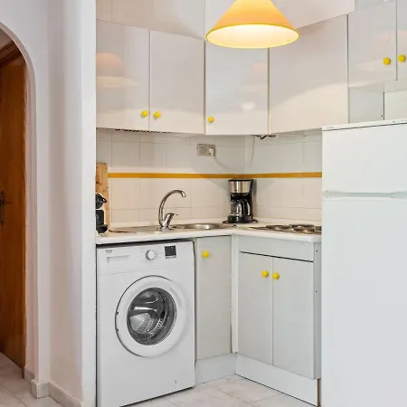 アパート Cozy In With Balcony